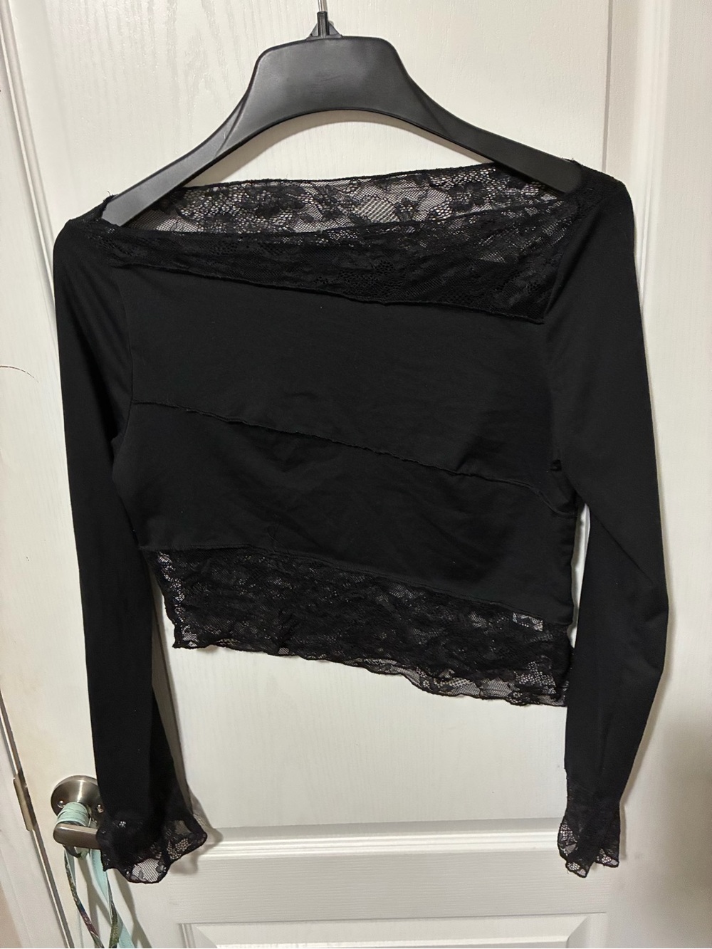 SHEIN Black Lace-Trim Long Sleeve Crop Top